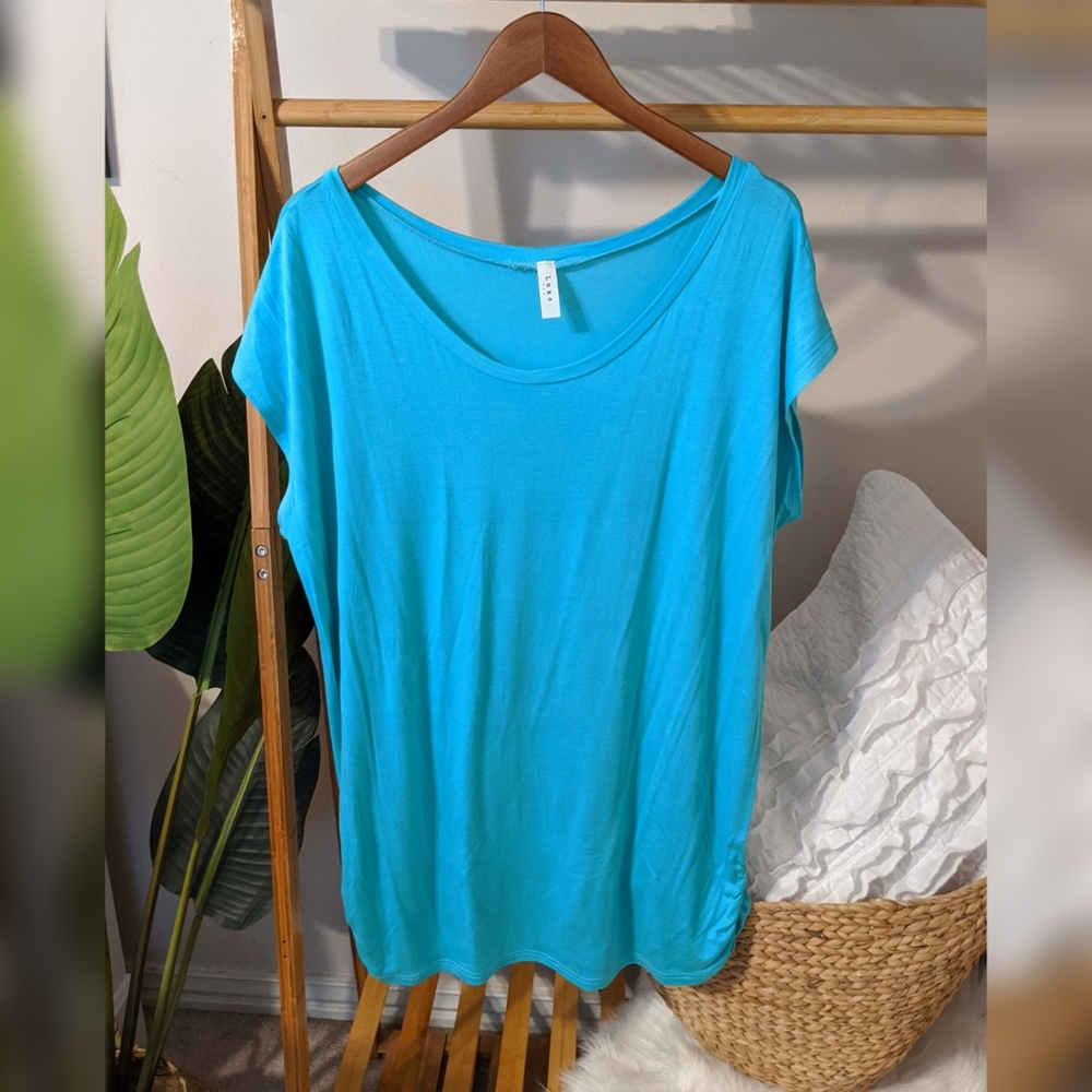 NWOT teal side ruched super soft top